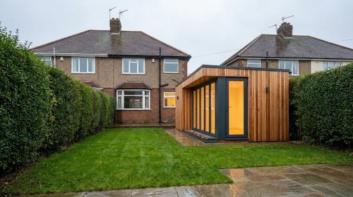 Garden rooms in Stanmore