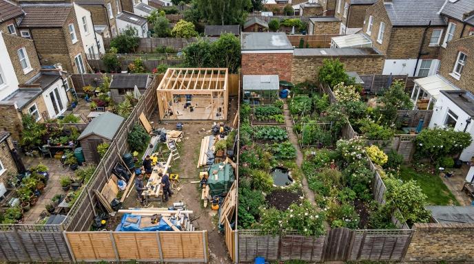 Party Wall Agreements for Garden Rooms: Navigating Tightly Packed London Plots.